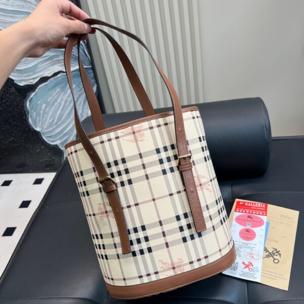 BBR Vintage Check Bucket Bag Beige Tartan - Bag