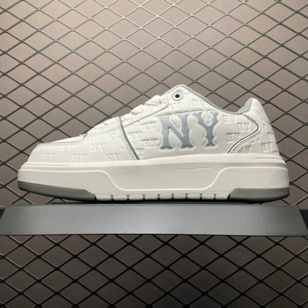 MLB Chunky Liner Embo Monogram Low Cut - Sneakers