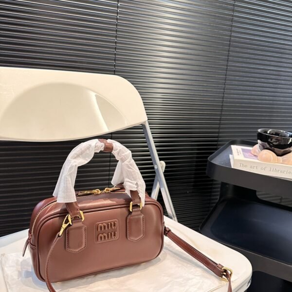 MIU Wander Brown Leather - Bag