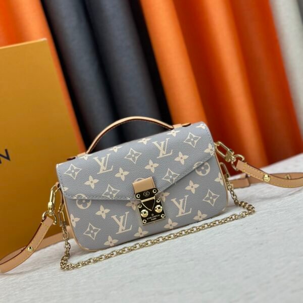 LV Pochette Métis East West Monogram - Bag