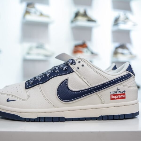 NK Dunk Low x Supreme x Stone Island - Sneakers