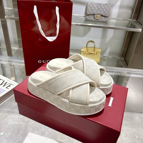 GG GG Platform Slide Sandals - Slides