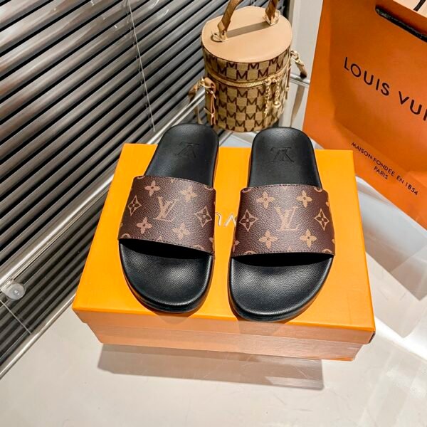 LV Waterfront - Slides