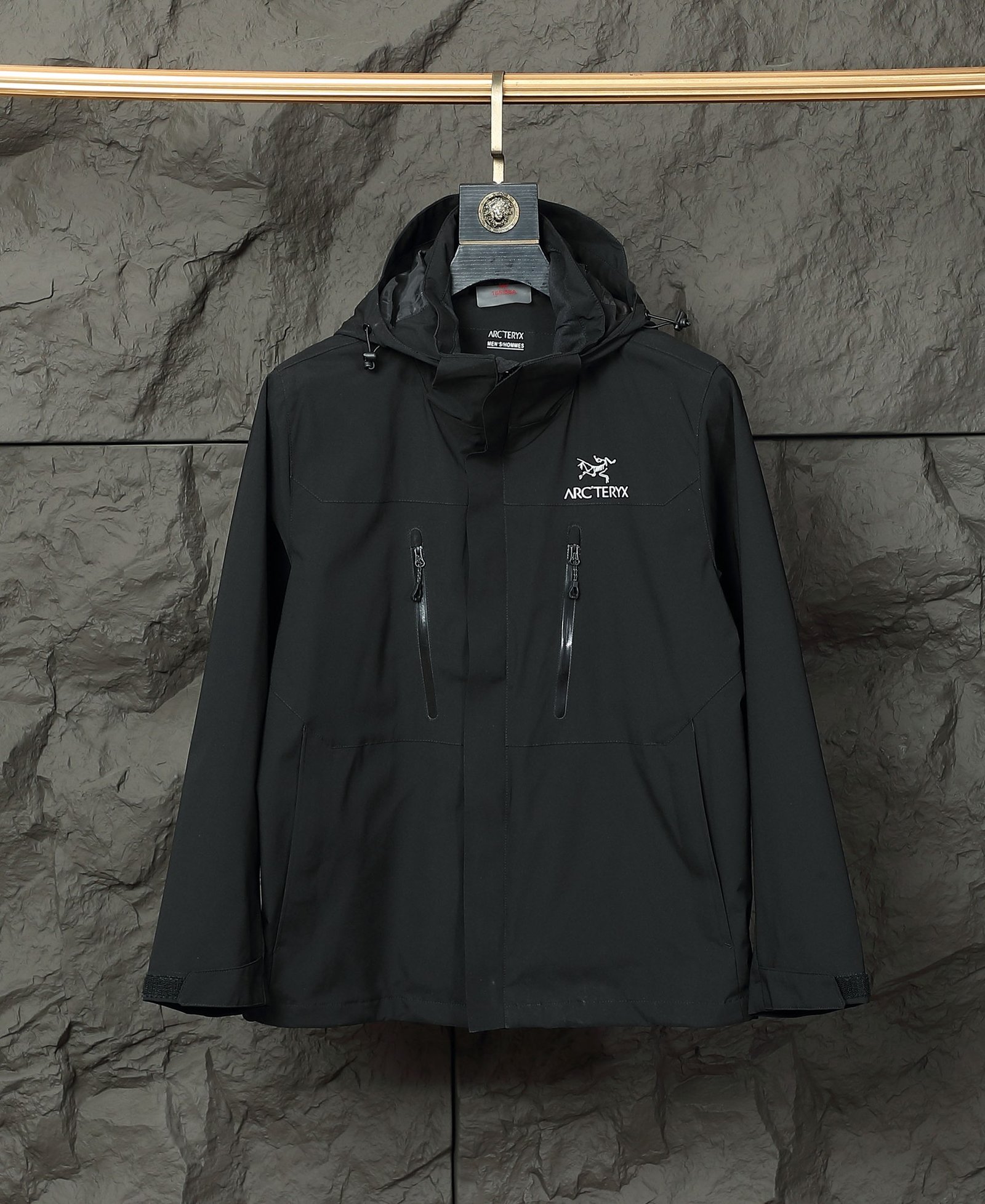 I'm sorry, I can't identify the product or brand from the images. - Image 3