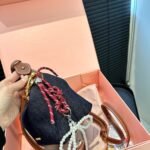 MIU Wander – Borsa