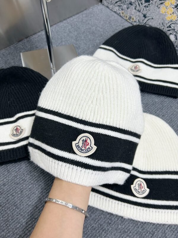 MCL Logo Beanie Black/White Knit – Chapeau