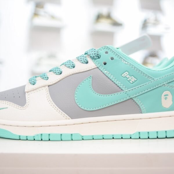 NK Dunk Low BAPE Mint Green - Sneakers