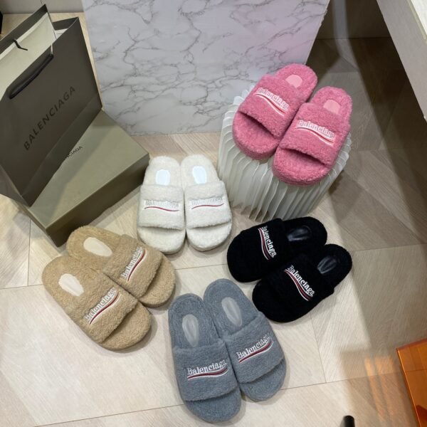 BAL Hotel Slippers - Slides