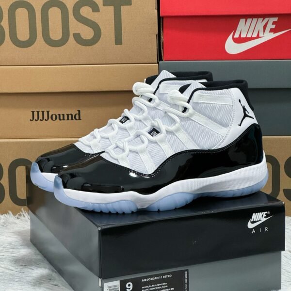 NK Air Jordan 11 Retro - Sneakers