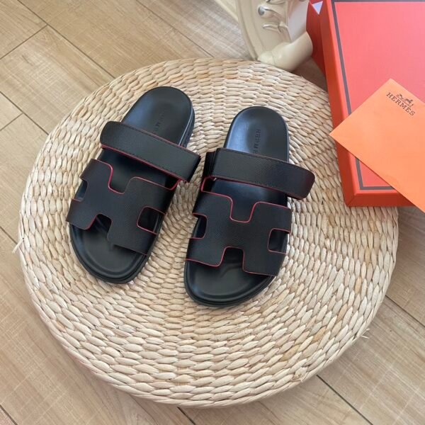HM Izmir Black Leather - Sandals