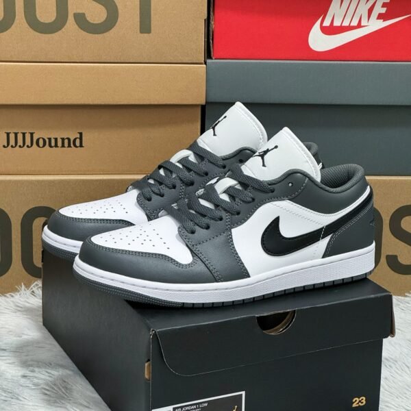 NK Air Jordan 1 Low Shadow Toe - Sneakers