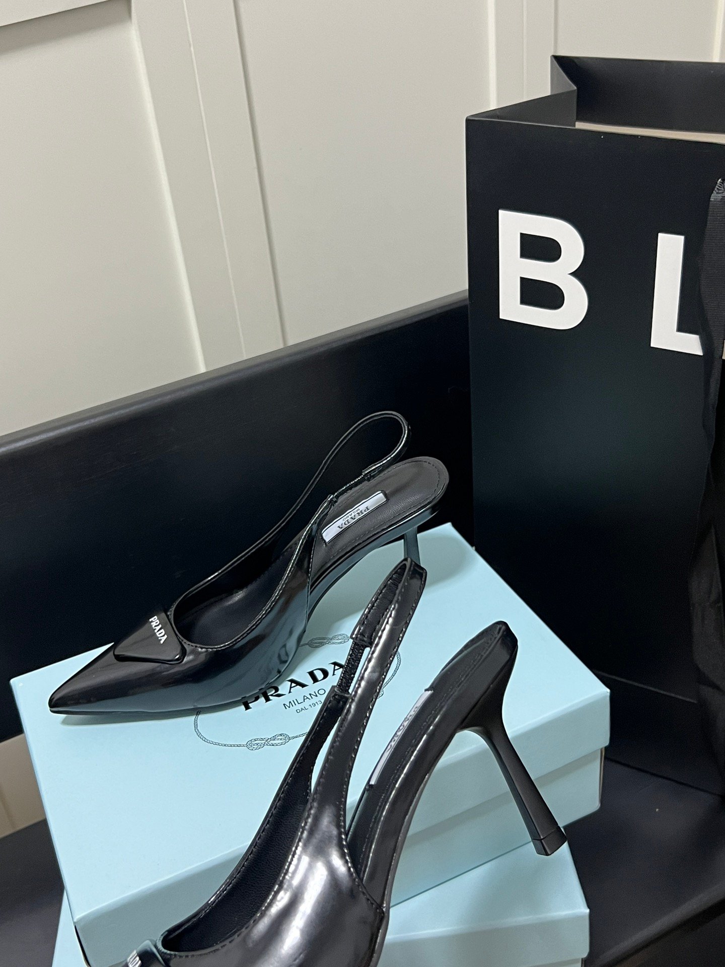PR Slingback Pointed Toe Pumps Black Patent Leather - Heels - Image 3
