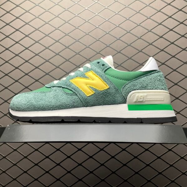 NB 990v1 - Sneakers