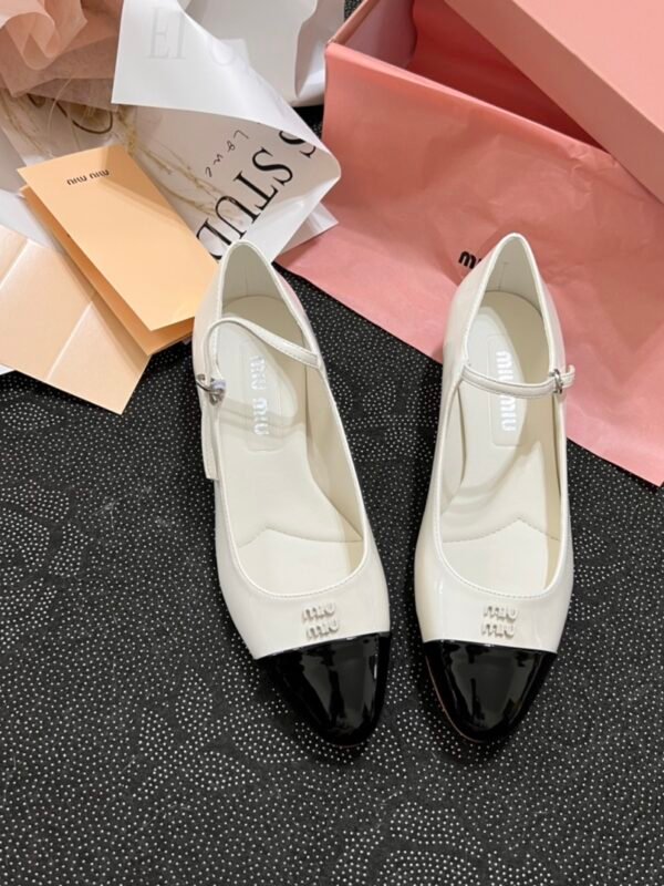 MIU Mary Jane Ballet Flats – Chaussures