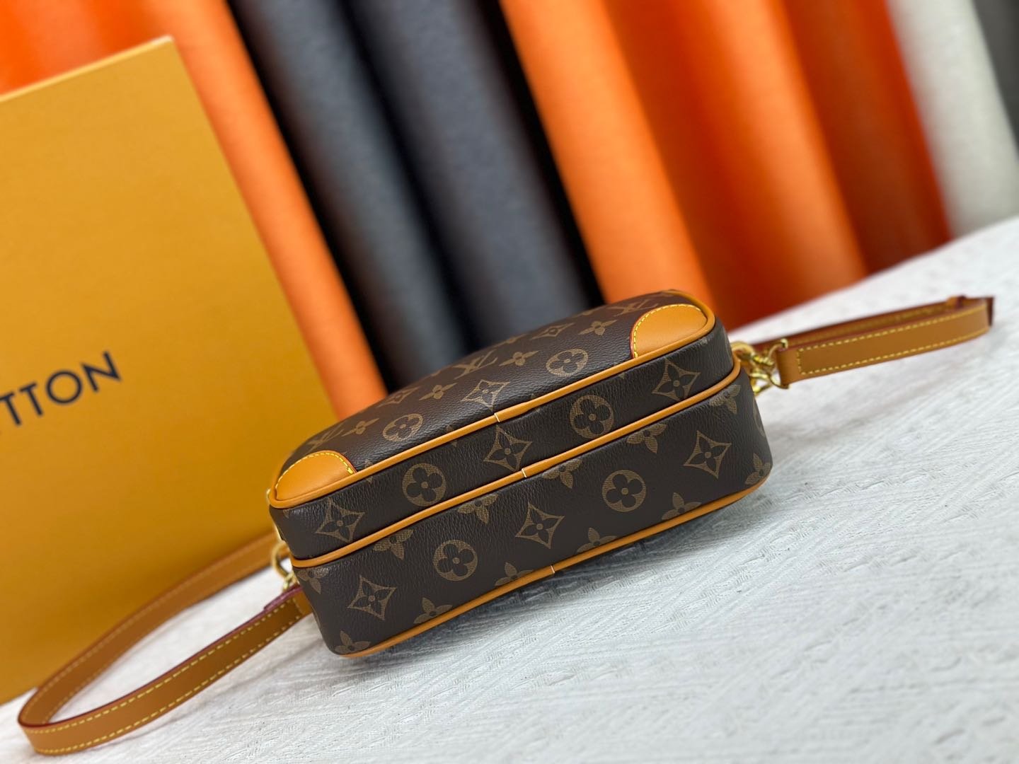 LV New Wave Camera Bag Monogram - Bag - Image 5
