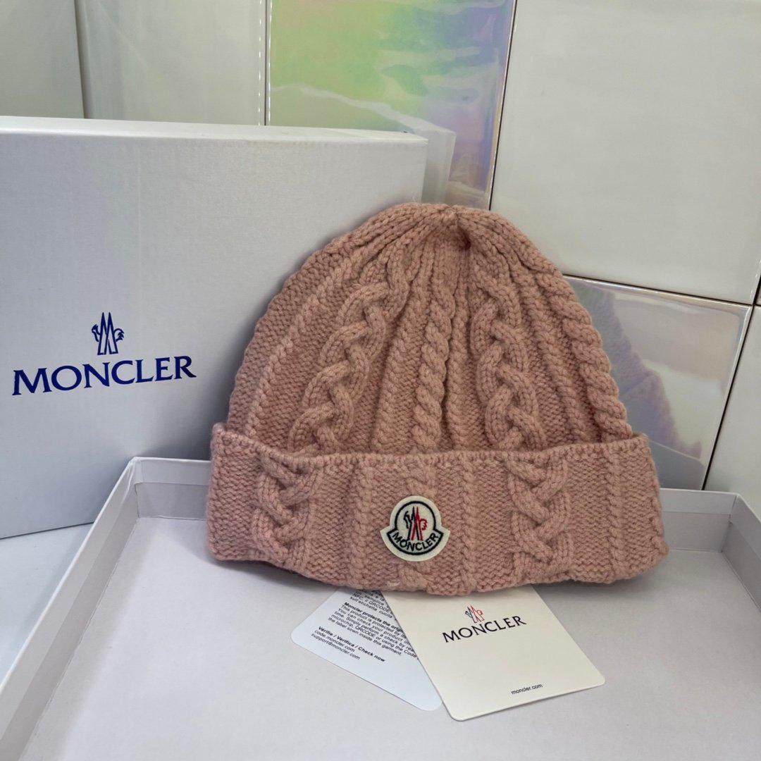MCL Cable-Knit Beanie Yellow Wool - Hat - Image 5