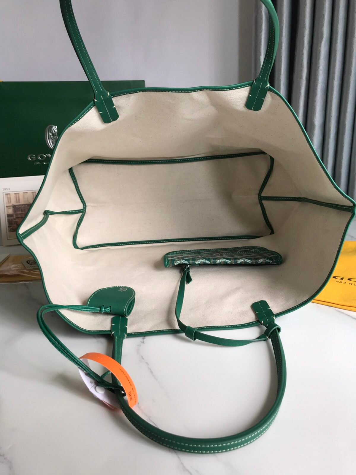 GYD Saint Louis – Borsa — 8