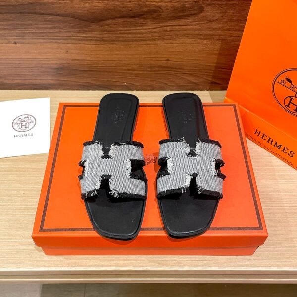 HM Oran Fringe Sandals - Sandals