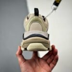 BAL Triple S 40 Beige – Sneaker