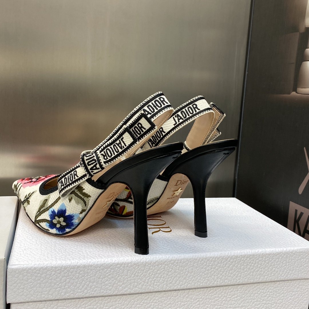 CD J'ACD Slingback Pump Floral Embroidery - Heels - Image 4
