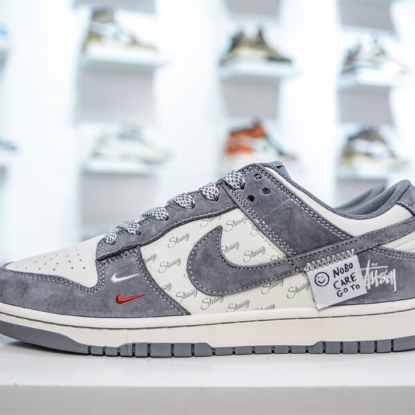 NK Dunk Low Pro SB Stussy Cherry - Sneakers