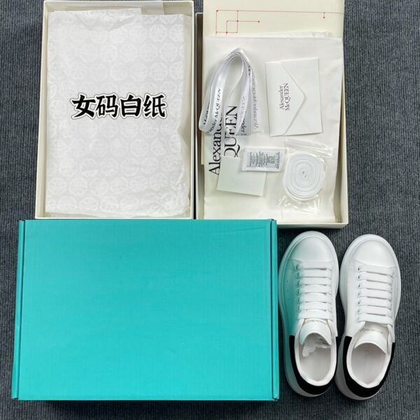 AMQ Oversized Sneakers - Sneakers
