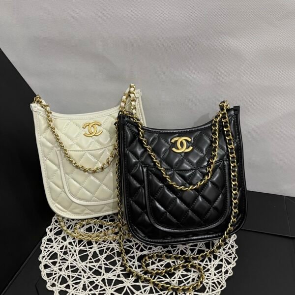 CC CC 19 Flap Black/White Leather - Bag
