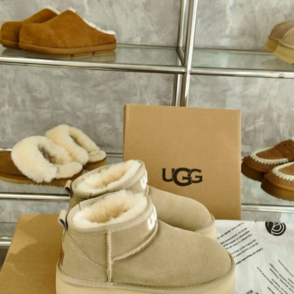 UGG Classic Ultra Mini - Boots