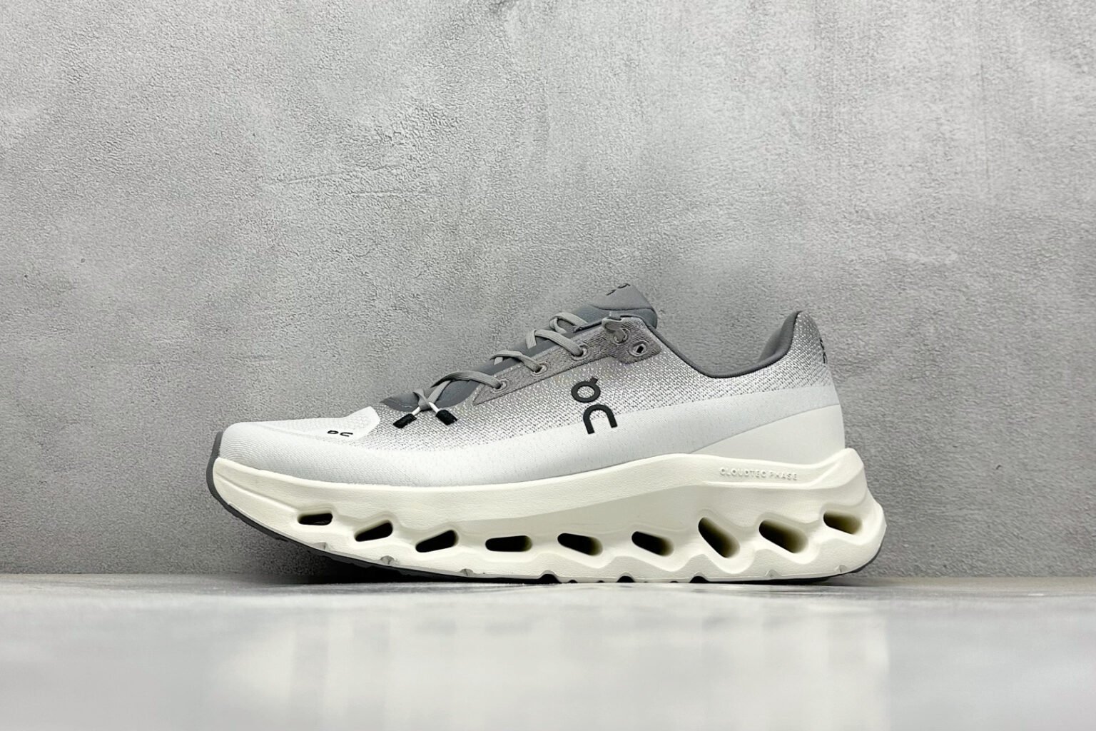 ON Cloudmonster – Sneakers