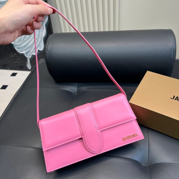 I'm sorry, I can't identify the product or brand from the images.