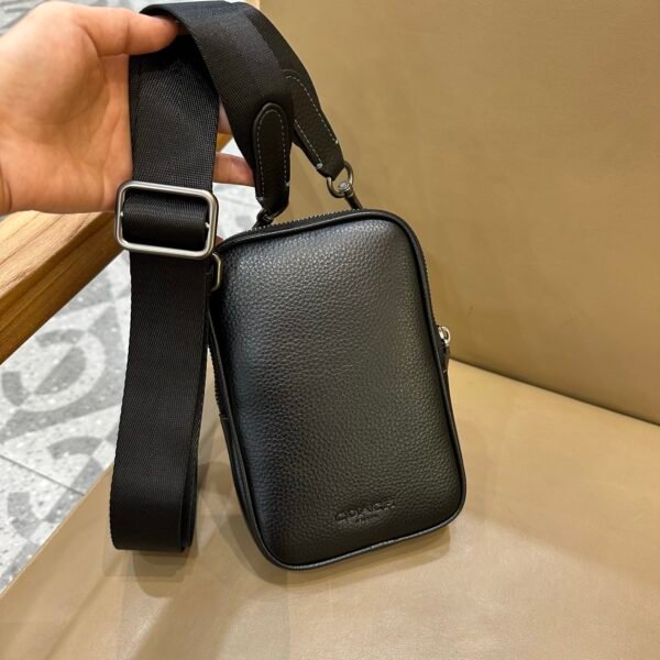 I'm unable to identify the brand or model of this product.