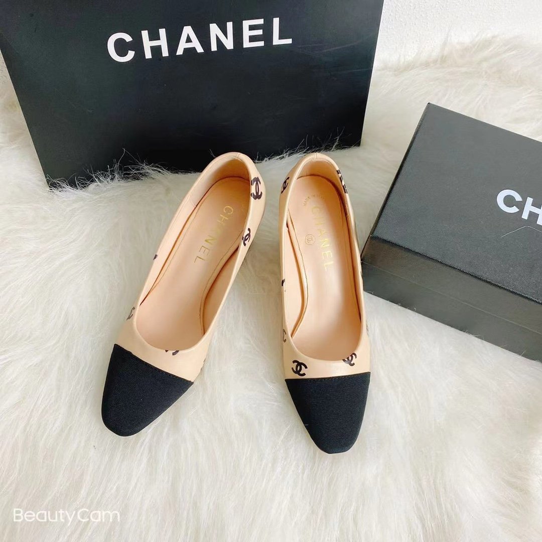 CC Classic Two-Tone Pumps Beige/Black - Heels - Image 4