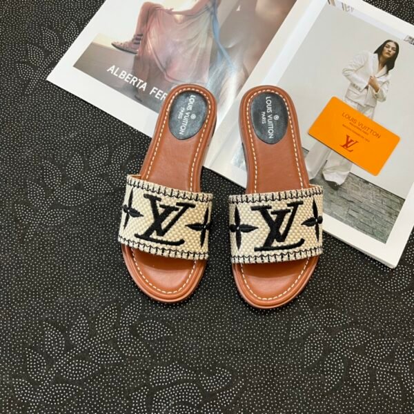 LV Paseo Flat Comfort Mule - Slides
