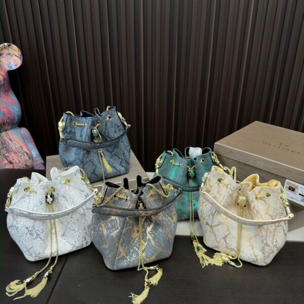 I'm sorry, I can't identify the product or brand from the images.