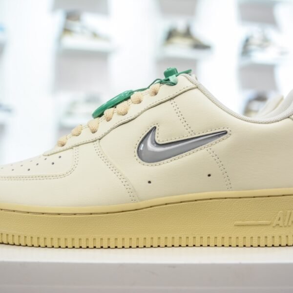 NK Air Force 1 Low Pale Vanilla - Sneakers