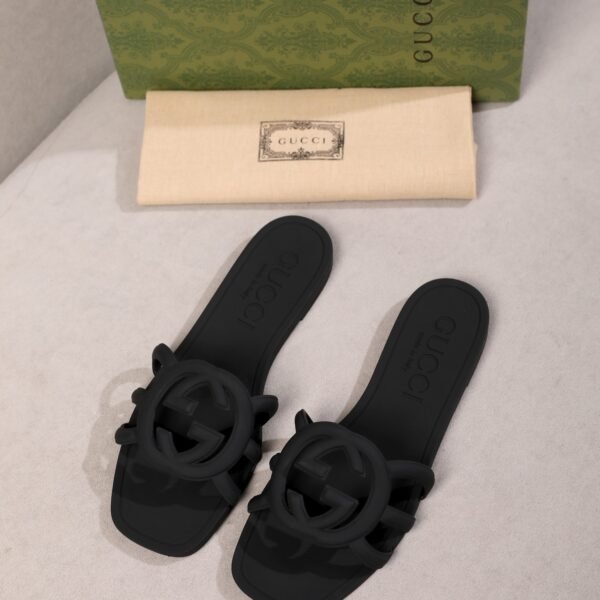 GG GG Matelassé Jelly Sandals - Sandals