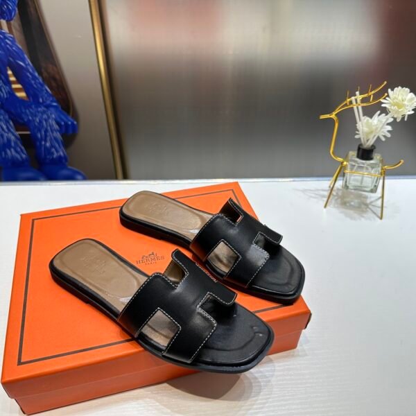 HM Oran Sandals - Slides
