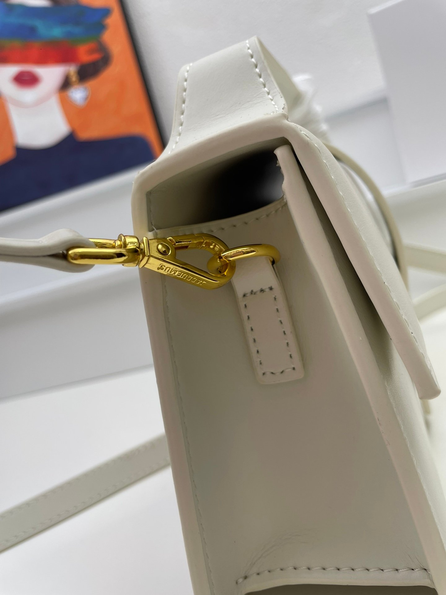 I'm sorry, I can't identify the product or brand from these images. - Image 6