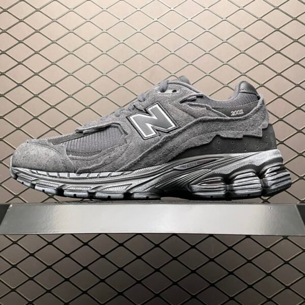 NB 2002R Protection Pack - Sneakers