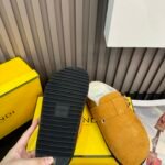 FD Shearling-Lined Clogs – Scarpe