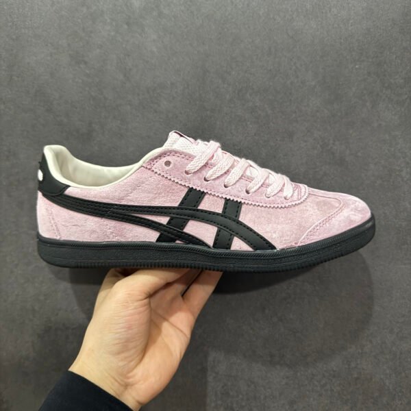 I'm sorry, I can't identify the product or brand from these images.