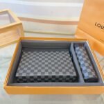 LV Toiletry Pouch 26 – Tasche