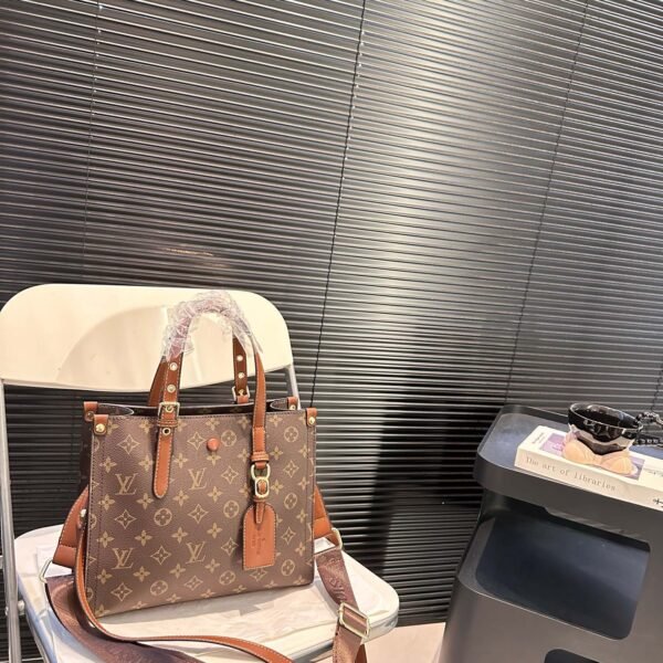 LV OnTheGo - Bag