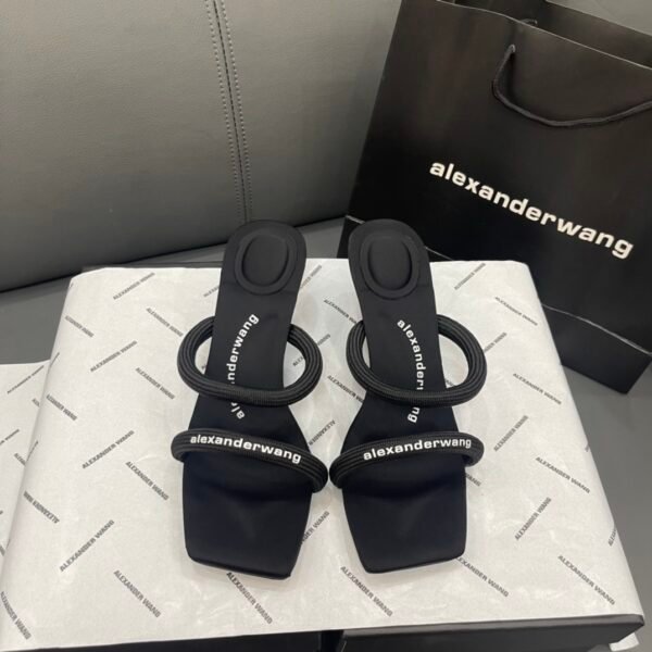 I'm sorry, I can't identify the product or brand from these images.