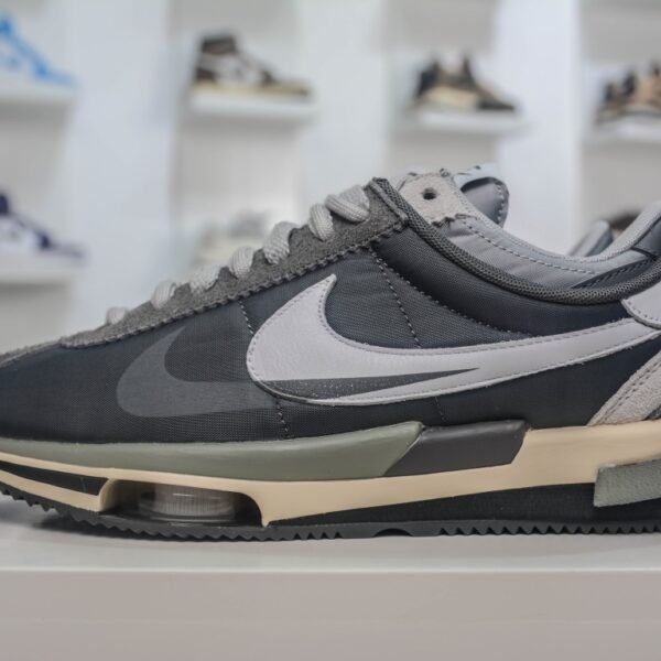 NK Zoom Cortez x Sacai Grey/Black - Sneakers