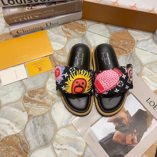 LV Pool Pillow Comfort - Slides