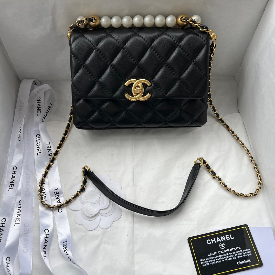 CC Pearl Crush Flap Small Black Leather - Bag