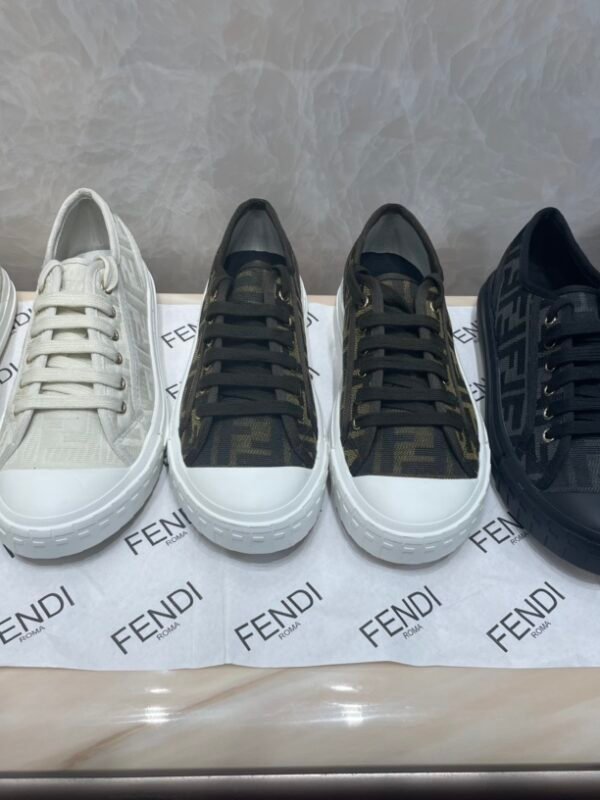 FD FF Motif Sneakers – Baskets