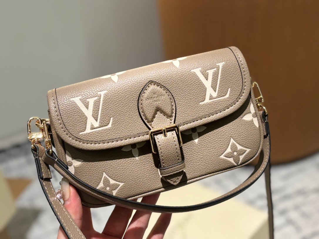 LV Dauphine Mini Monogram Giant Reverse - Bag - Image 4