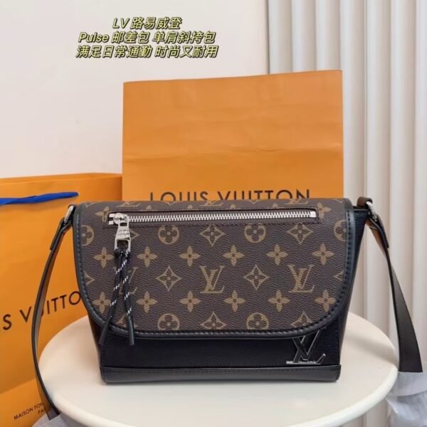 LV New Wave Chain Bag Monogram - Bag